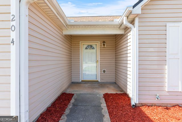 204 Apple Valley Road, Macon, GA 31217