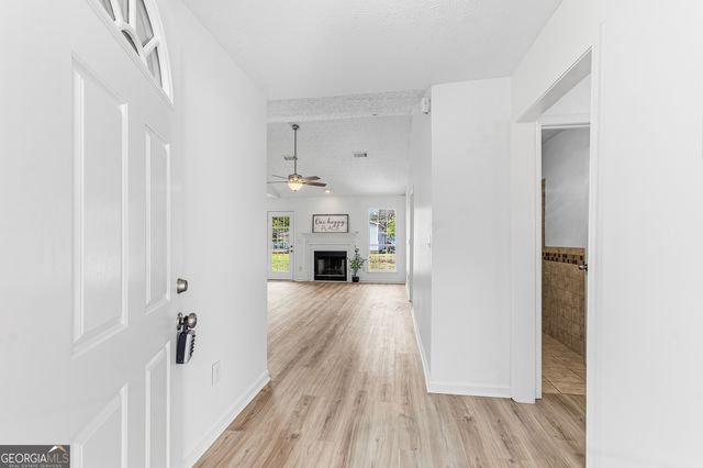 204 Apple Valley Road, Macon, GA 31217