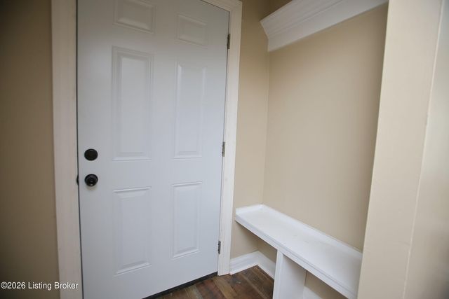 6024 Lewis Way, Louisville, KY 40272