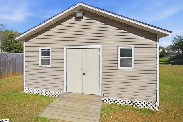 10 Crested Spring Court, Greenville, SC 29605