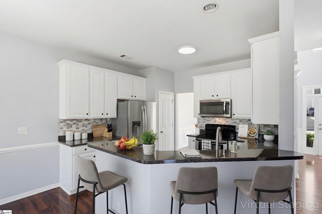 10 Crested Spring Court, Greenville, SC 29605