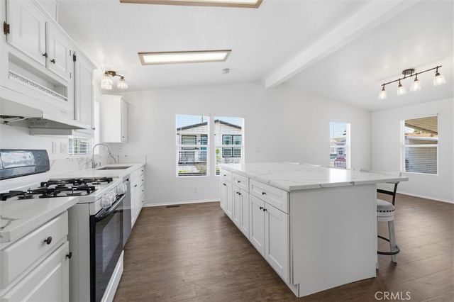 24200 Walnut Street 35, Torrance, CA 90501