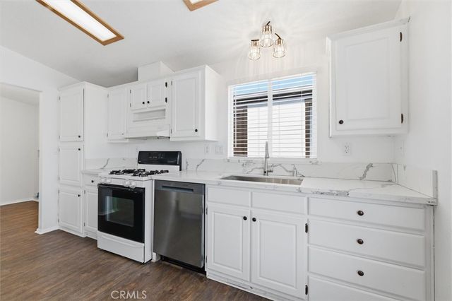 24200 Walnut Street 35, Torrance, CA 90501