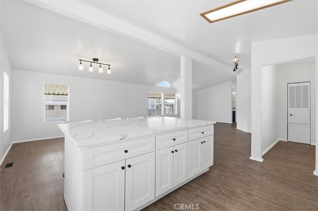 24200 Walnut Street 35, Torrance, CA 90501