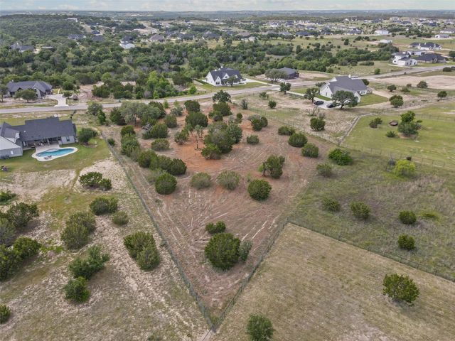 2115 Eagles Ridge Dr, Weatherford, TX 76087