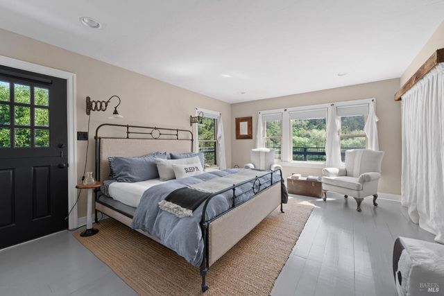 8781 Martinelli Rd, Forestville, CA 95436