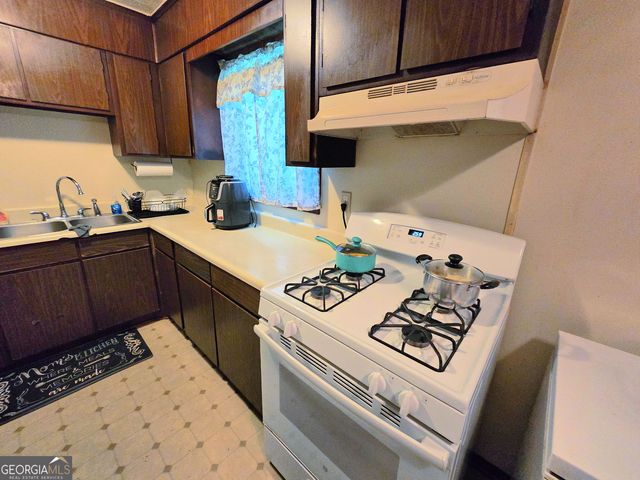 7109 Green Acres Drive SW, Covington, GA 30014