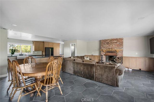 1463 S Citrus Avenue, Escondido, CA 92027