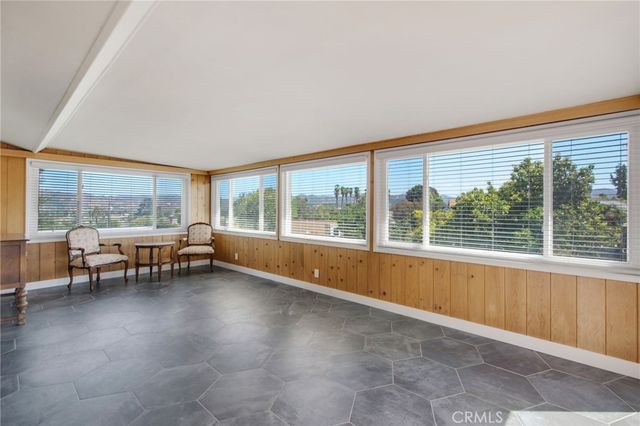 1463 S Citrus Avenue, Escondido, CA 92027