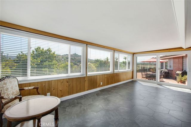 1463 S Citrus Avenue, Escondido, CA 92027