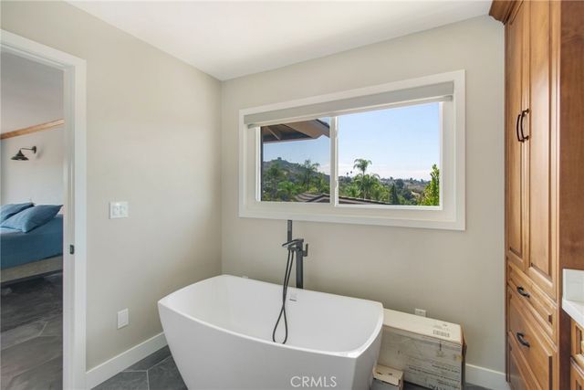 1463 S Citrus Avenue, Escondido, CA 92027