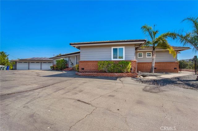 1463 S Citrus Avenue, Escondido, CA 92027