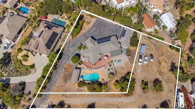 1463 S Citrus Avenue, Escondido, CA 92027