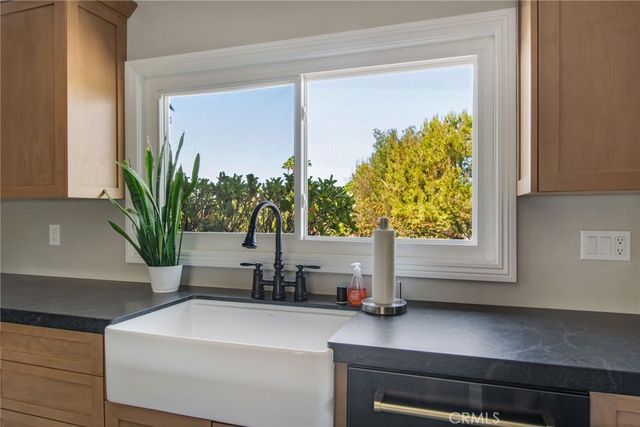 1463 S Citrus Avenue, Escondido, CA 92027