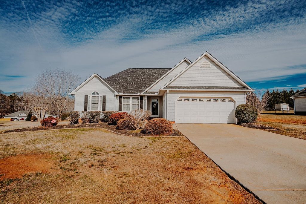 386 Grassy Pond Road, Gaffney, SC 29341