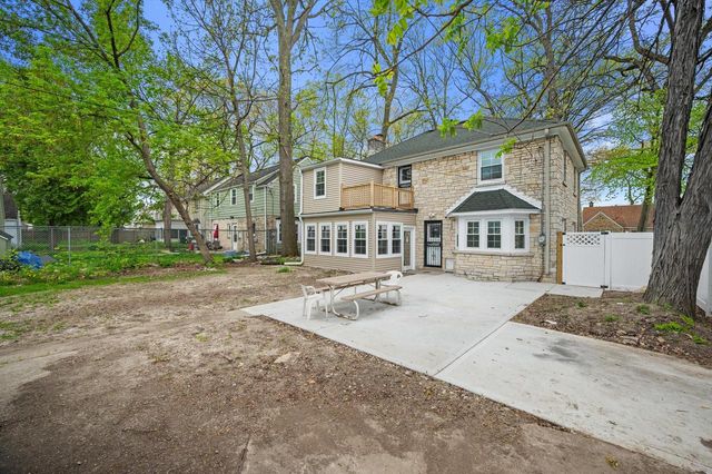 5680 N 34th STREET, Milwaukee, WI 53209