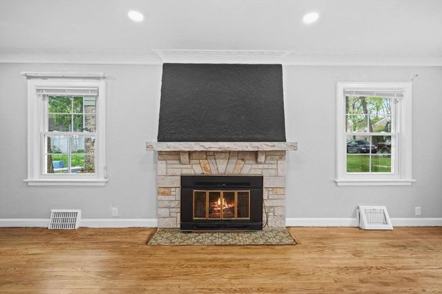 5680 N 34th STREET, Milwaukee, WI 53209