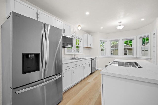 5680 N 34th STREET, Milwaukee, WI 53209