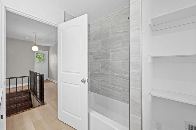 5680 N 34th STREET, Milwaukee, WI 53209