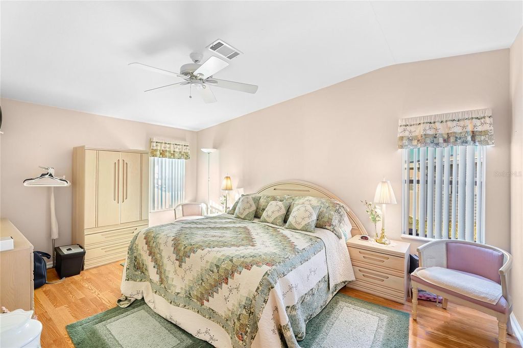 Image 14 of property listing at 5316 53RD AVENUE E N16, Bradenton, FL 34203