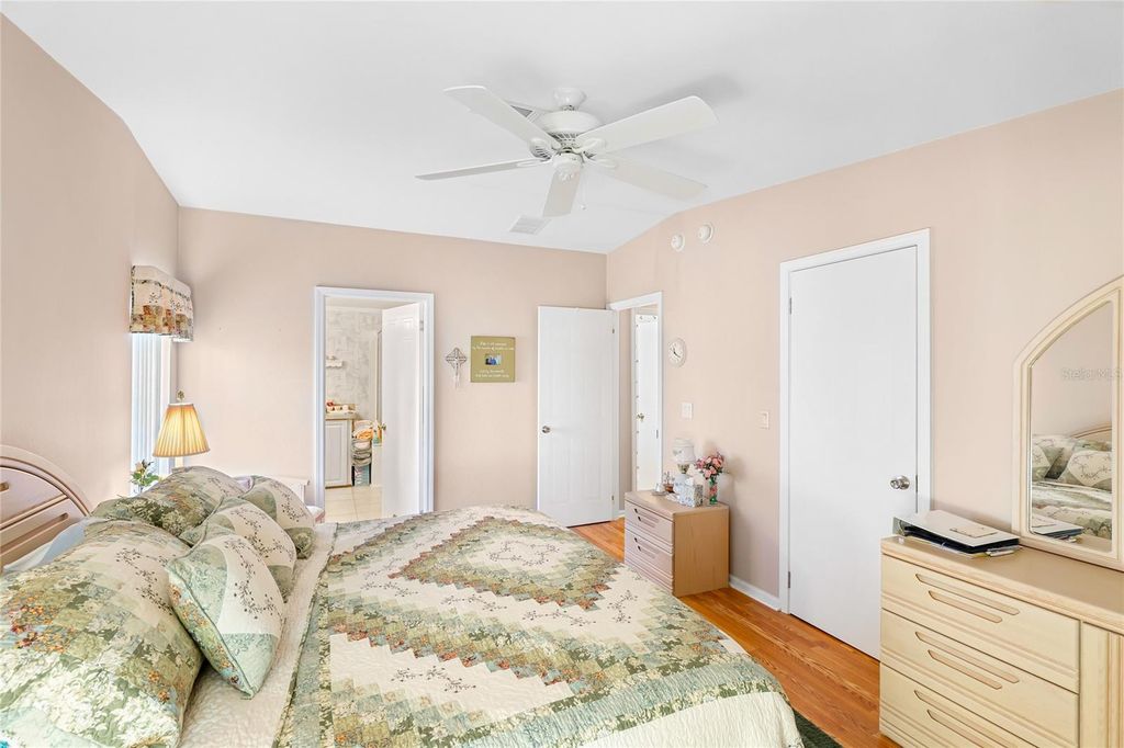 Image 16 of property listing at 5316 53RD AVENUE E N16, Bradenton, FL 34203