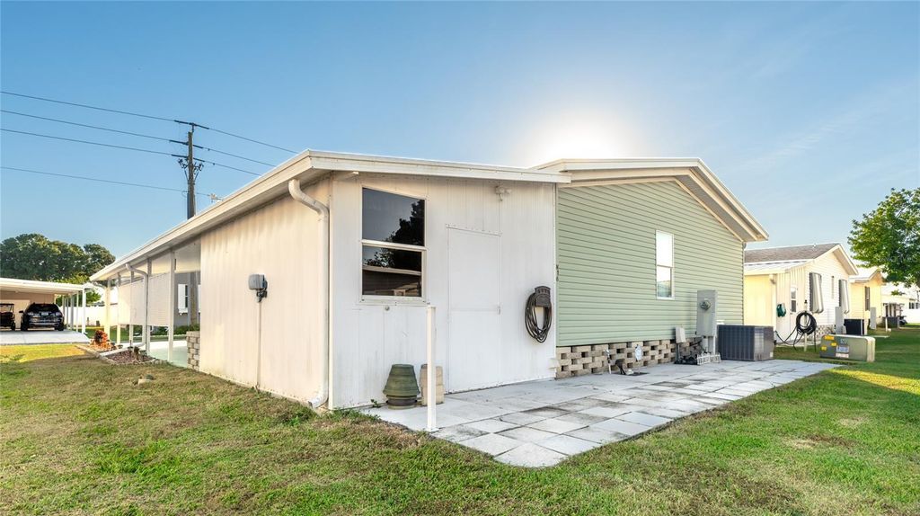 Image 23 of property listing at 5316 53RD AVENUE E N16, Bradenton, FL 34203