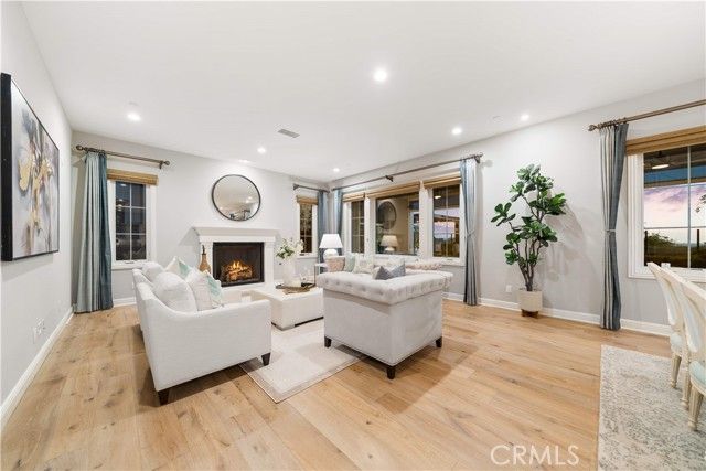 212 Clear Falls, Irvine, CA 92602