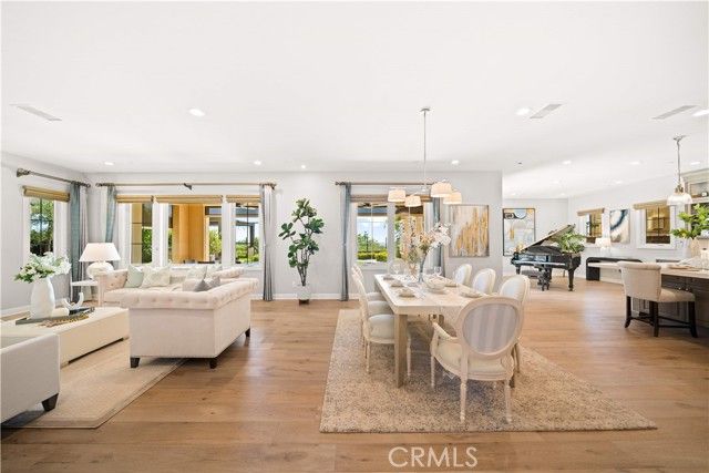 212 Clear Falls, Irvine, CA 92602