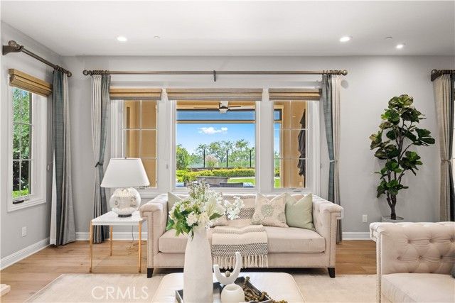 212 Clear Falls, Irvine, CA 92602