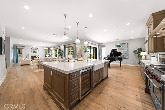 212 Clear Falls, Irvine, CA 92602