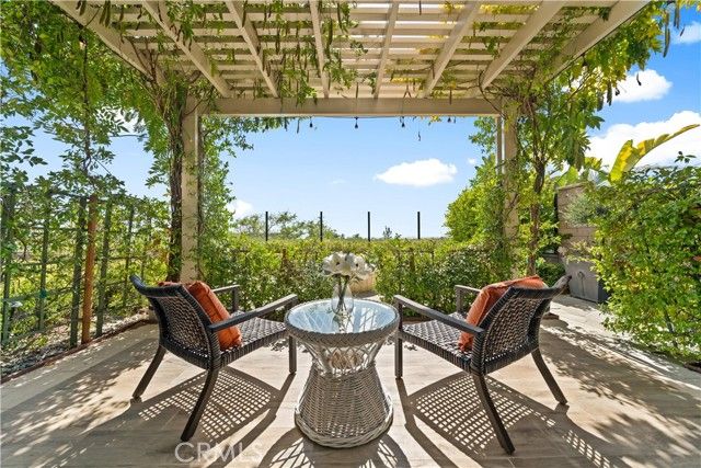 212 Clear Falls, Irvine, CA 92602