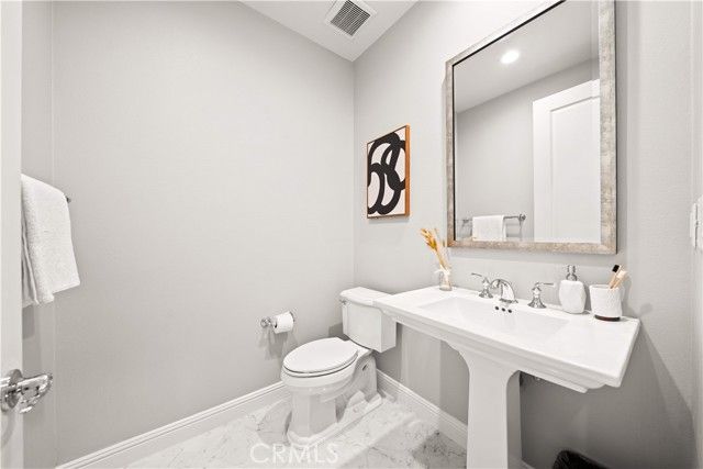 212 Clear Falls, Irvine, CA 92602