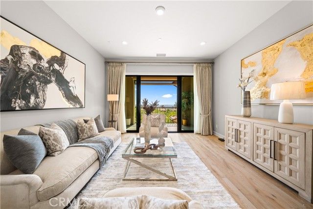 212 Clear Falls, Irvine, CA 92602