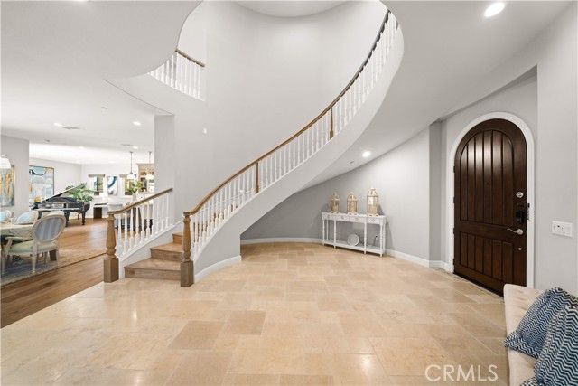 212 Clear Falls, Irvine, CA 92602