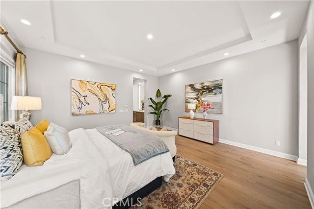 212 Clear Falls, Irvine, CA 92602