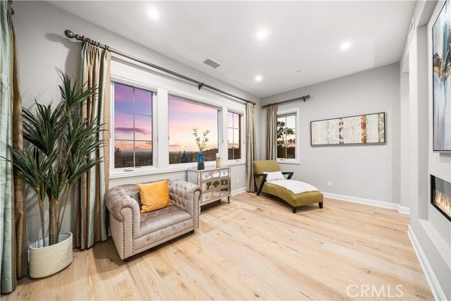 212 Clear Falls, Irvine, CA 92602