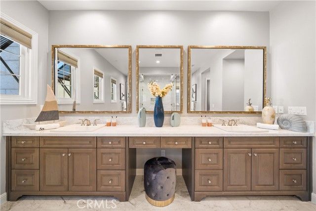 212 Clear Falls, Irvine, CA 92602