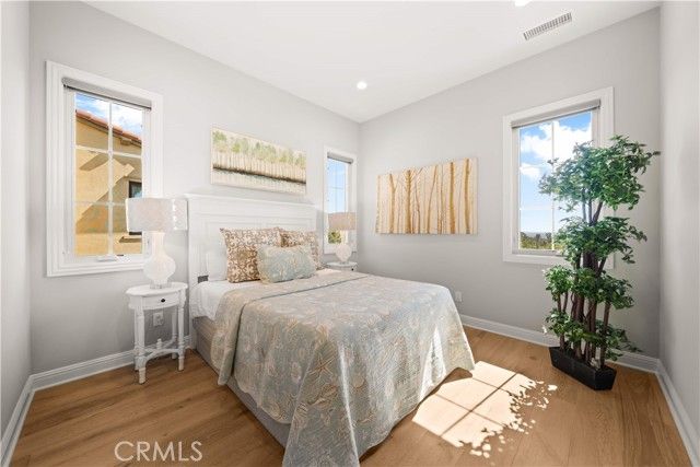 212 Clear Falls, Irvine, CA 92602