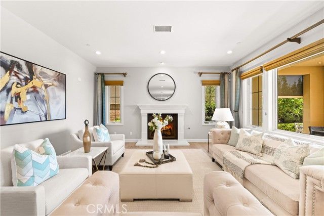 212 Clear Falls, Irvine, CA 92602