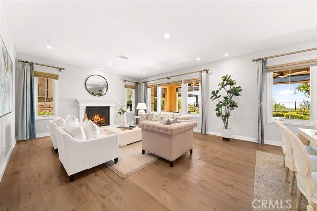 212 Clear Falls, Irvine, CA 92602