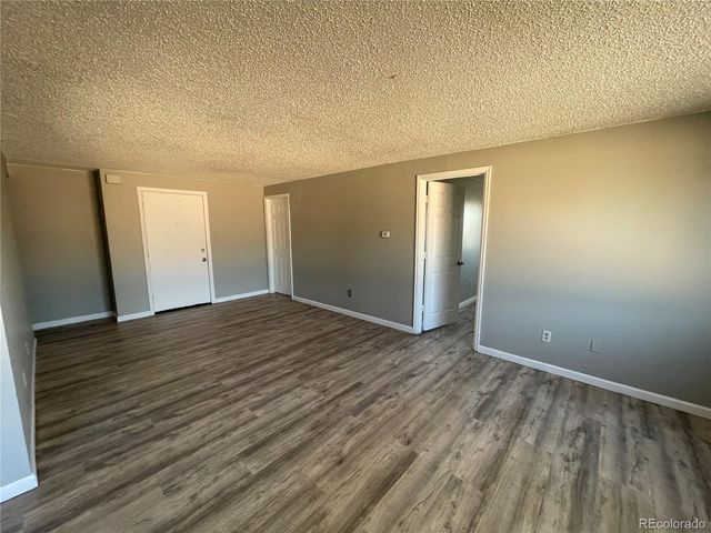 1720 Chester 2, Aurora, CO 80010