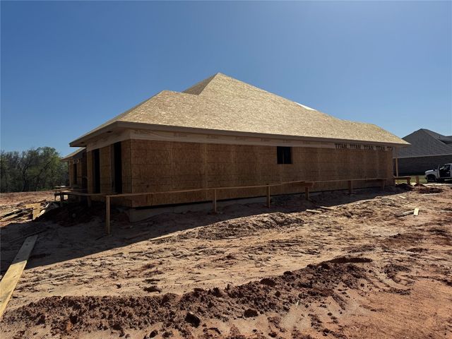 111 Firethorn Way, Noble, OK 73068