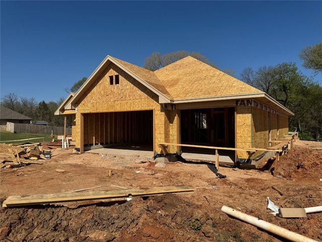 111 Firethorn Way, Noble, OK 73068