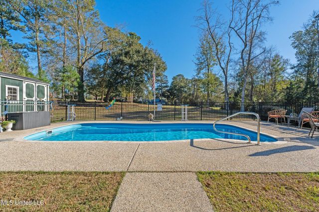 5516 Alakoko Place, Diamondhead, MS 39525