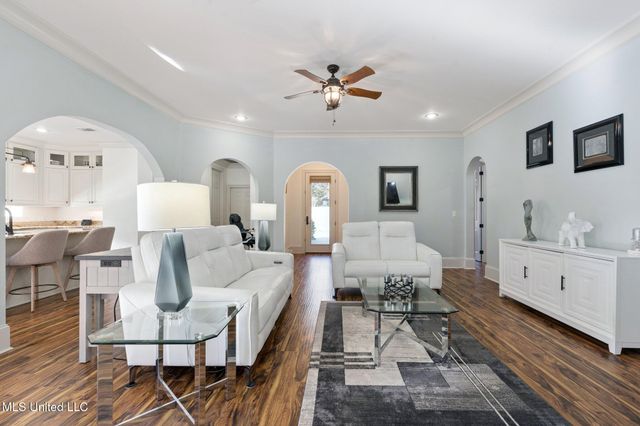 5516 Alakoko Place, Diamondhead, MS 39525