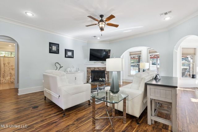 5516 Alakoko Place, Diamondhead, MS 39525