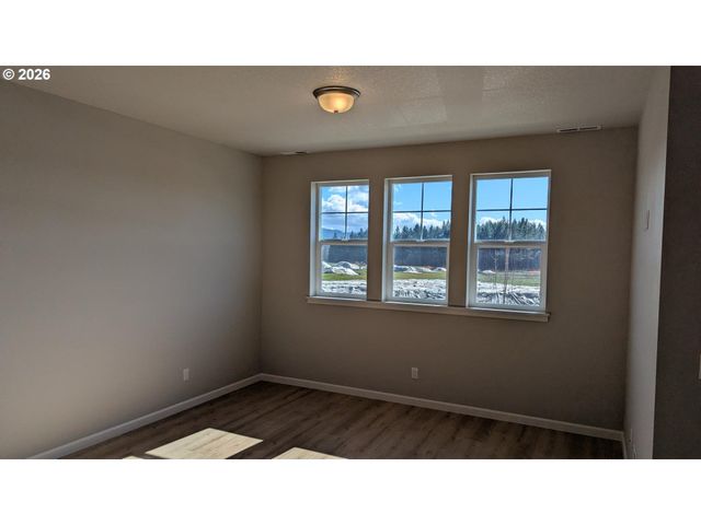 7024 Se FRASIER Ln, Hillsboro, OR 97123