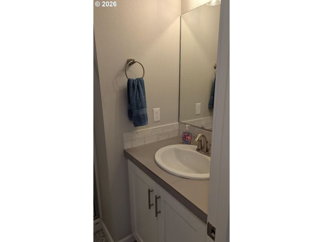 7024 Se FRASIER Ln, Hillsboro, OR 97123