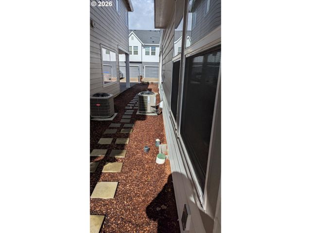 7024 Se FRASIER Ln, Hillsboro, OR 97123