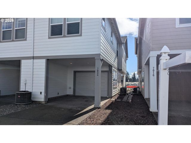 7024 Se FRASIER Ln, Hillsboro, OR 97123